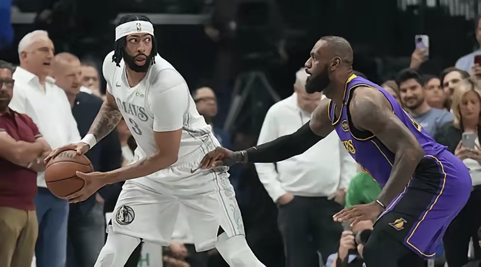 九游游戏旧版本-独行侠不断突破！，詹姆斯连续十二场比赛得分超过比赛规则变更全场沸腾不已的简单介绍