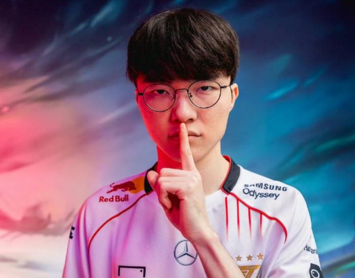 九游旧版本下载链接-Faker意外战胜G2，重要助攻引爆全场！观众掌声雷动(faker身价多少亿)